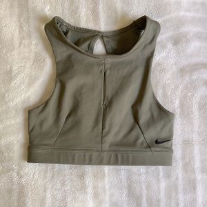 Nike workout top